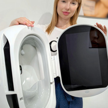 Апаратна діагностика шкіри обличчя: AI-аналізатор Zemits VeraFace Skin Analysis Pro

   