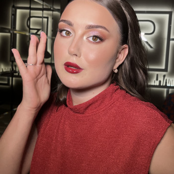 Вечірній образ у 4 руки
                    Візажист  Черкаси