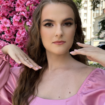 Вечірній образ у 4 руки
                    Візажист  Черкаси