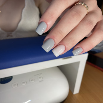 Нарощення нігтів на короткі тіпси + покриття кольором
                    Майстер манікюру Марина Хмельницький