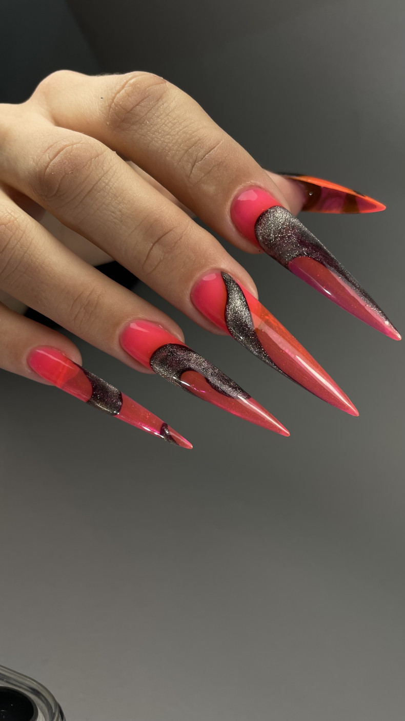 Рожевий манікюр на довгі нігті гострі, фото - Майстер манікюру Анастасия Скітік