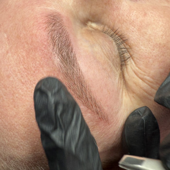 Перманентний макіяж брів
                    Мастер перманентного макияжа Ирина Киев