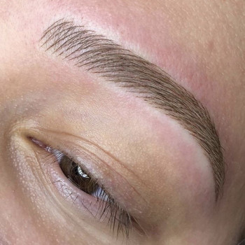 Перманентний макіяж брів
                    Мастер перманентного макияжа Ирина Киев