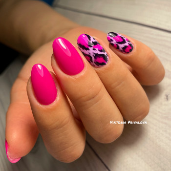 Рожевий манікюр з принтами, фото - Майстер манікюру Вiкторiя Привалова