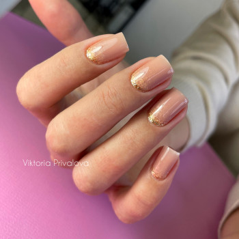 Бежевый маникюр лунный телесный, фото - Мастер маникюра Вікторія Привалова