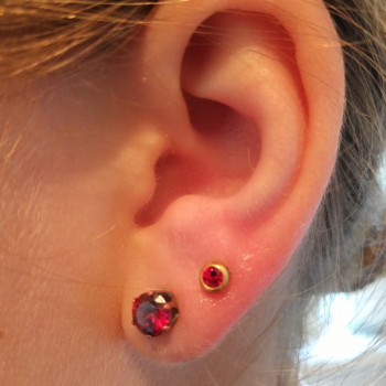 Дівчинка 12 років