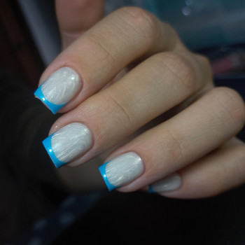 Французский маникюр голубой перламутровий, фото - Мастер маникюра Марина Менько