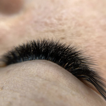 Наращивание ресниц
                    Лешмейкер Юлия Черновцы