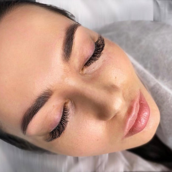 Наращивание ресниц
                    Лешмейкер Анастасия Софиевская Борщаговка