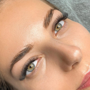 Наращивание ресниц объемы
                    Лешмейкер Анастасия Софиевская Борщаговка