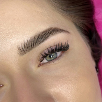 Мокрий ефект з промінцями пірʼям