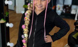 Коса Кім, брейди зібрані в косу Брейдер  Житомир