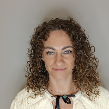 Біозавивка волосся
                    Салон краси Green Etude Полтава