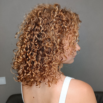 Біозавивка волосся
                    Салон краси Green Etude Полтава