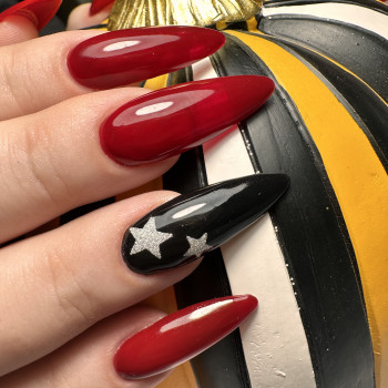 Нарощування нігтів
                    Салон краси Esthetique Київ