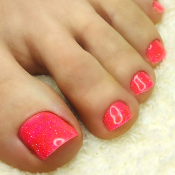 Педикюр жіночий
                    Салон краси Esthetique Київ