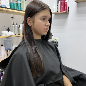 До
Фарбоване волосся на 4-5 рівні (кінчики)