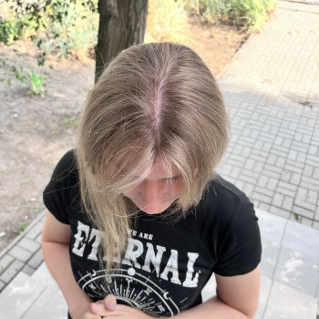 Після
Поєднання технік Air-touch і рельєфний блонд, часткове повернення натурального кольору по дов...