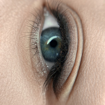 Татуаж век
                    Мастер перманентного макияжа Елена Кривой Рог