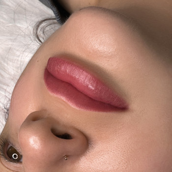 Перманентний макіяж губ
                    Мастер перманентного макияжа Алёна Киев