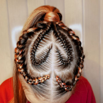 Брейди в хвіст
   