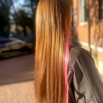 Афронарощення з кольоровими пасмами
 
  