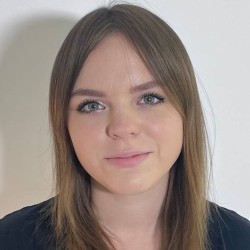 Ліза ( досвід роботи 3 роки)