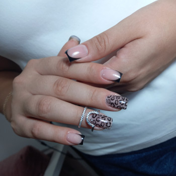 манікюр з принтами