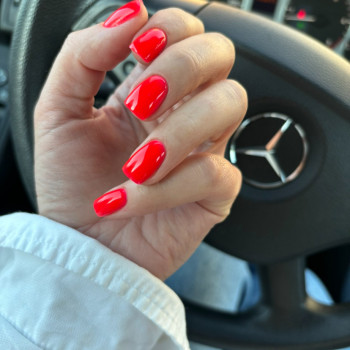 Манікюр
                    Мастер маникюра Альона Луцк