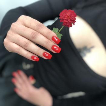 Манікюр
                    Мастер маникюра Альона Луцк