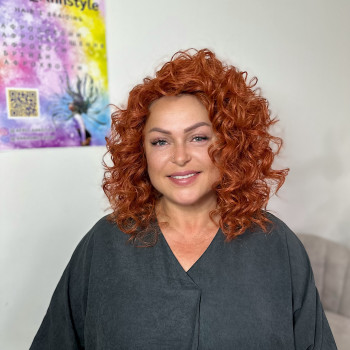 Афрокучері
                    Майстер з нарощування волосся Анна Луцьк