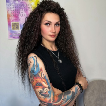 Афрокучері
                    Майстер з нарощування волосся Анна Луцьк