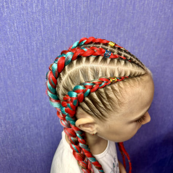 Плетіння брейдів
                    Мастер по наращиванию волос Анна Луцк