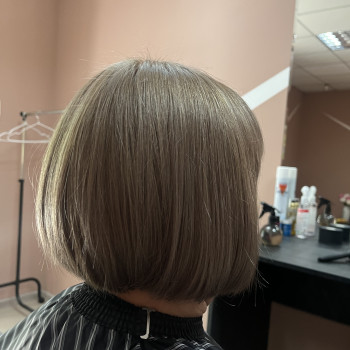 Жіноча стрижка
                    Салон краси Территория красоты Запоріжжя