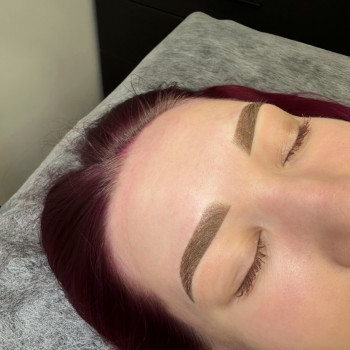 Перманент брів
                    Бровіст Светлана Пуха Одеса