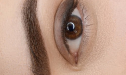 Стрелка с растушевкой Майстер перманентного макіяжу Светлана Київ