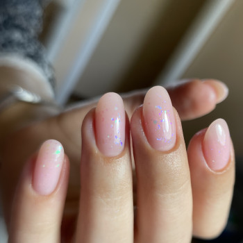 Манікюр. Укріплення нігтів гелем
                    Мастер маникюра Любов Сумы