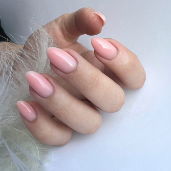 Покриття гель-лаком
                    Майстер манікюру Альона Овчаренко Черкаси