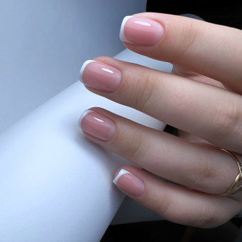 Покриття гель-лаком
                    Майстер манікюру Альона Овчаренко Черкаси