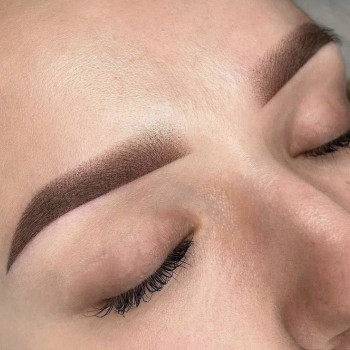 Перманентний макіяж брів
                    Майстер перманентного макіяжу Людмила Чорноморськ