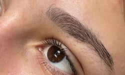 Корекція брів пінцетом Бровист Ірина Ковель