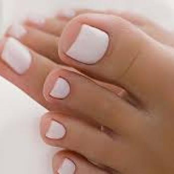 Педикюр + гель-лак 900