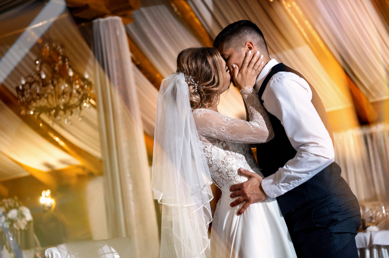  #weddingkyiv #цікавіФакти #цілування #weddindphotographerkyiv #weddingphotography #весільнийфотограф #весільнийфотографкиїв #фотографкиїв #eremeev_ph #eremeywed #весіллякиїв #весілля2026, фото - Семейный фотограф Алексей Еремеев