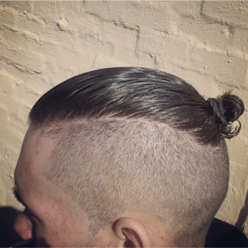 Чоловіча стрижка Топ Кнот (Top Knot)
                    Барбершоп  Київ