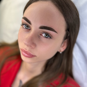 Перманент брів
                    Лешмейкер Нина Николаев