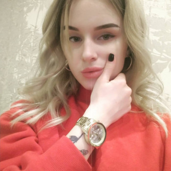 Фарбування коріння волосся
                    Парикмахер-колорист Ольга Днепр