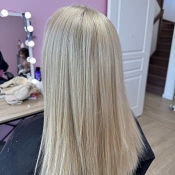 Складні техніки фарбування
                    Перукар Анастасия Чернівці