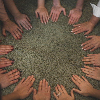 Жіноче коло
                    Фотограф Наталья Хмельницький