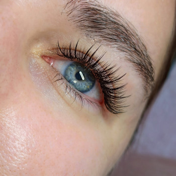 Промінці
                    Лешмейкер Анастасія Київ