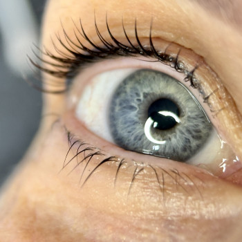 Ламінування вій та брів
                    Мастер перманентного макияжа Оксана Вышгород